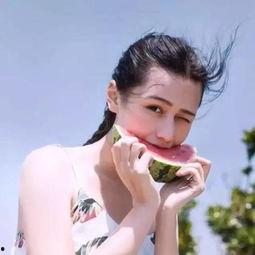 娱乐吃瓜头像女生图片,揭秘娱乐圈美女吃瓜瞬间